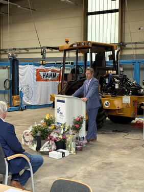 Dr. Burkhard Siebert würdigt langjähriges Engagement in seiner Rede