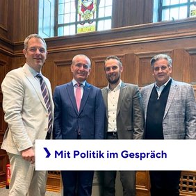 Gruppenbild beim Industrietrialogs Hessen zum Fokusthema "Flächen- und Ansiedlungspolitik"